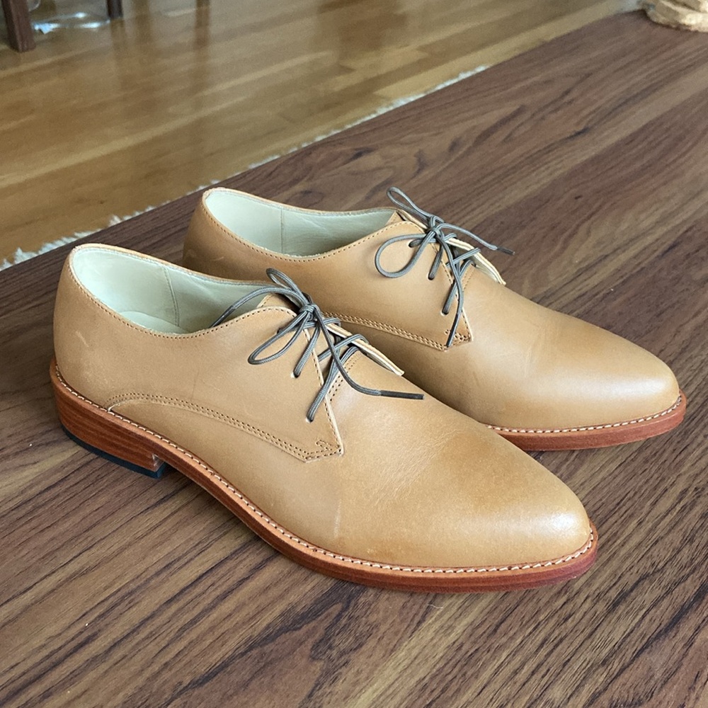 Nisolo James Oxford in Almond 7.5